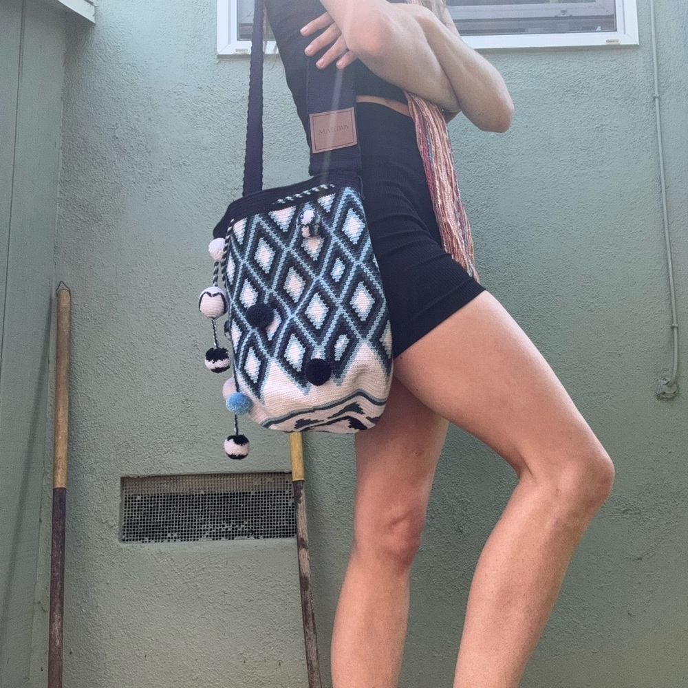 Stylish Blue Patterned Shoulder Bag - image 4